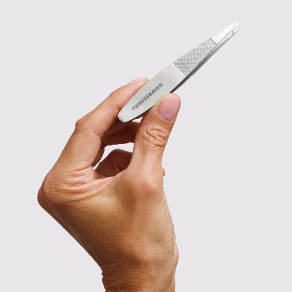 Tweezerman Slant Tweezer Wide Grip – Precisie Pincet met Schuine Punt – Comfortabele Grip voor Wenkbrauwverzorging