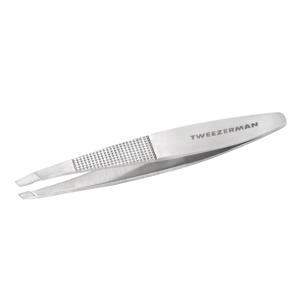 Tweezerman Slant Tweezer Wide Grip – Precisie Pincet met Schuine Punt – Comfortabele Grip voor Wenkbrauwverzorging