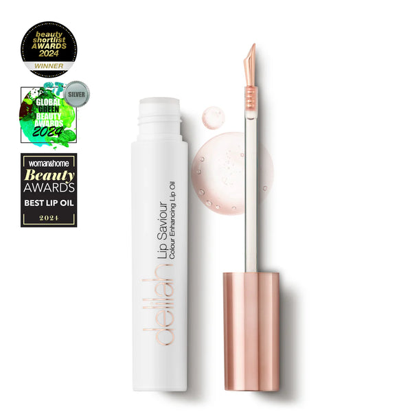 Delilah Lip Saviour, een kleurversterkende lipolie voor zachte, verzorgde lippen.