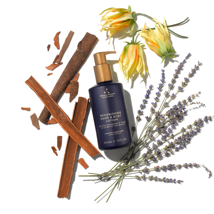 Aromatherapy Associates - Régénation de la lotion à la main et au corps