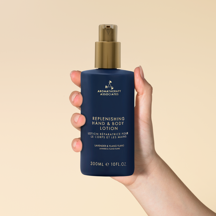 Aromatherapy Associates - Régénation de la lotion à la main et au corps