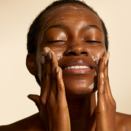 Aromatherapy Associates - Oil to Foam Cleanser - - Beauty Junkies