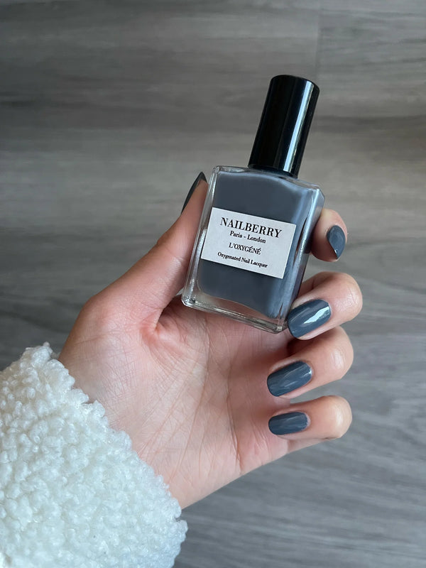 Nailberry - Stone – Vegan Nagellak in Klassiek Donkergrijs