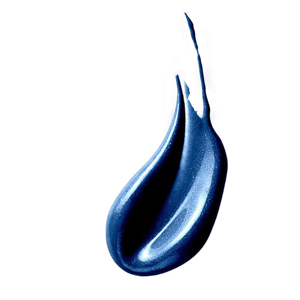 Mavala Jodhpur 978 swatch op nagels – intense blauwe kleur geïnspireerd door canyonlucht