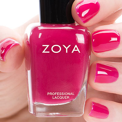Zoya Paris op de nagels – transparante fuchsia jelly met ultra-glanzende afwerking