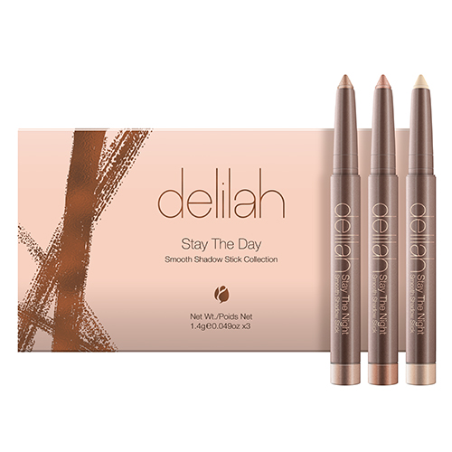 Stay The Day Smooth Shadow Stick Collection met verpakking en drie potloden.