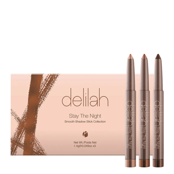 Verpakking van de Delilah Smooth Shadow Stick Collection met de drie oogschaduwsticks ernaast