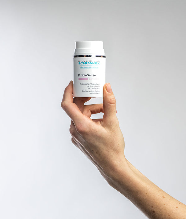 Dr Schrammek - ProbioSense - Kalmeert de gevoelige en droge  huid - Aanrader voor de acne huid - Beauty Junkies