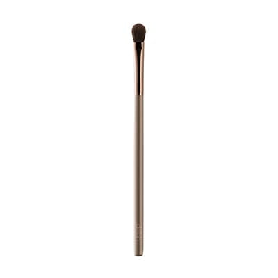 Delilah Cosmetics - Eyeshadow Brush - Beauty Junkies