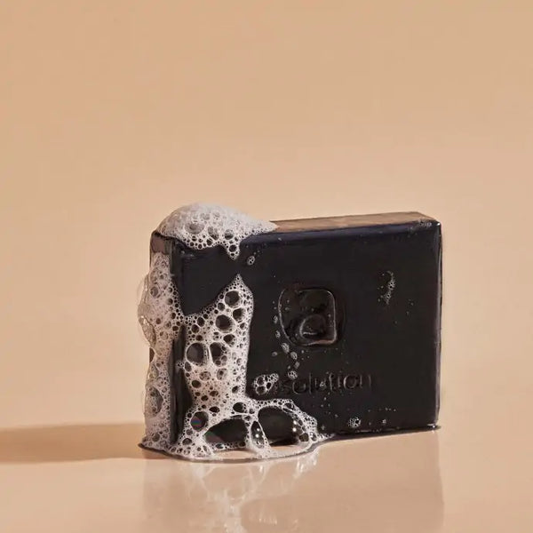 Absolution Cosmetics - Le Savon Noir (zeep) - Zowel gezicht als lichaam - Normaal tot vette huid - Beauty Junkies