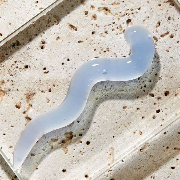 Textuur van Le Masque Anti-Soif Hydratant op een schotel voor een close-up