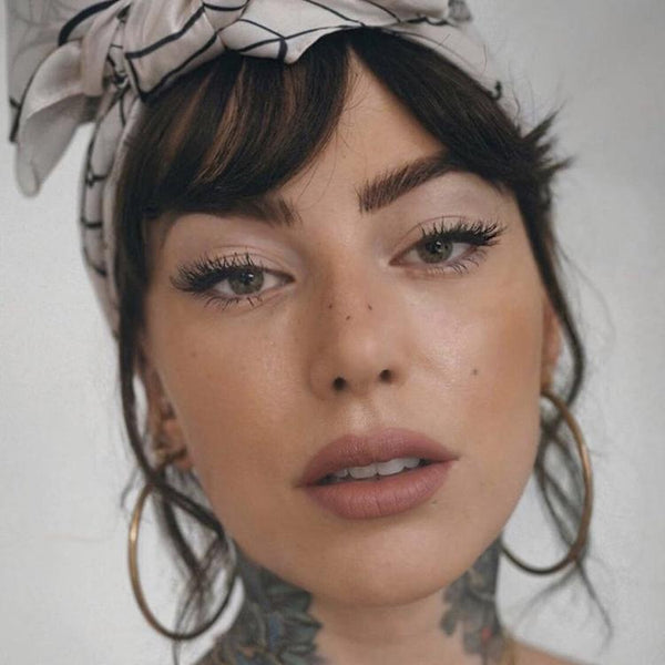 SWEED - Nikki Sultry Corner - Nepwimpers - Beauty Junkies