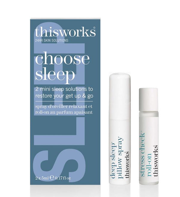 This Works Choose Sleep Cadeauset met stijlvolle verpakking en de Deep Sleep Pillow Spray en Stress Check Breathe In