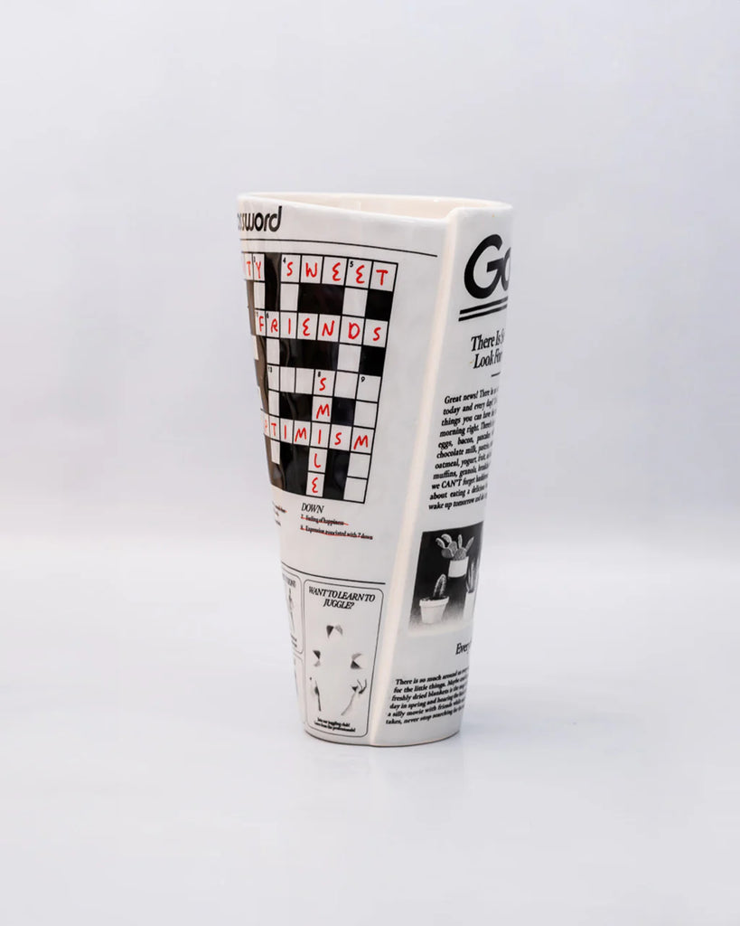 Ban.do - Newspaper Vaas – Keramische Vaas in Krantenontwerp