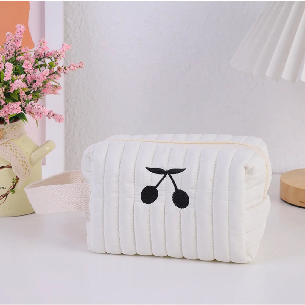 TIGA Blossom Cherry Accessoiretas met riem – Stijlvol & Praktisch