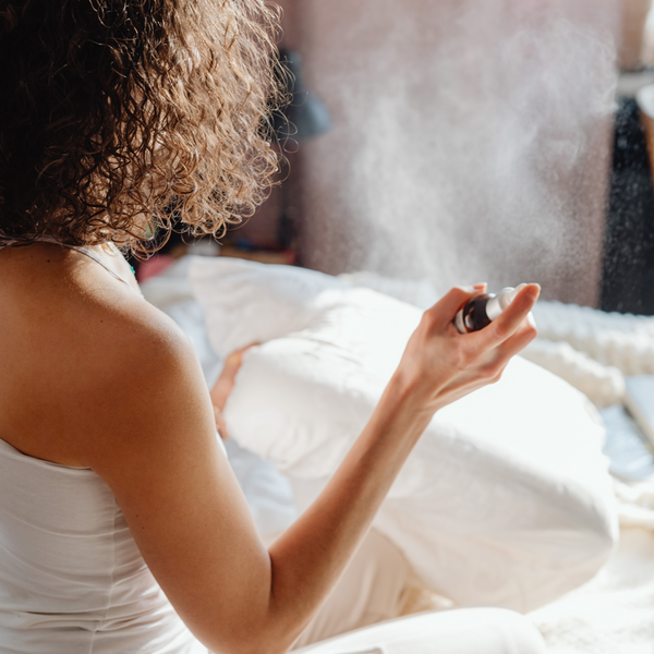 Rosaodor - Textielspray Gioia – Lily of the Valley & Cederwood - Fris Bloemige Geur