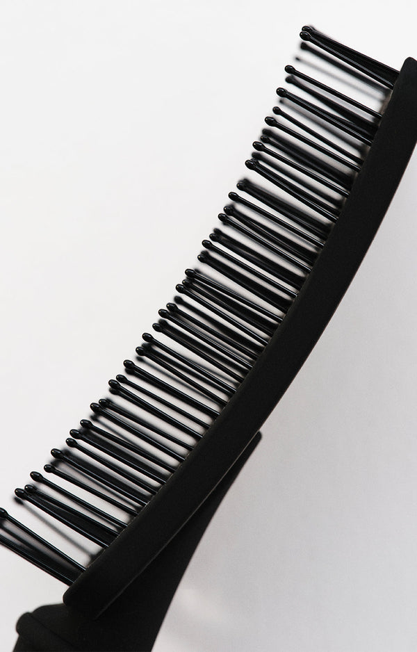 Björn Axén - Wet Hair Brush Detangling & Blowout