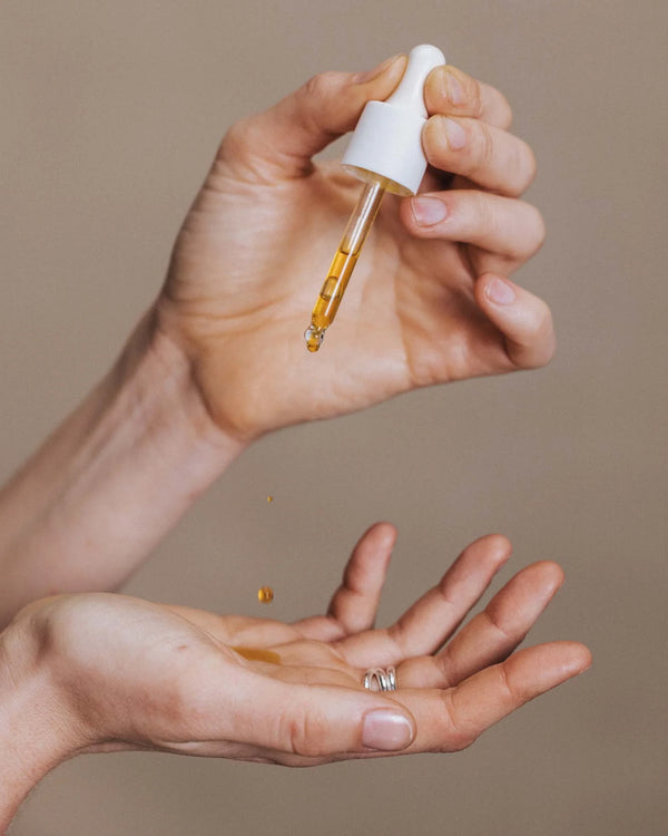 Absolution Cosmetics - l’Huile PAX  Huidolie - Kalmerende CBD Gezichtsolie voor Gevoelige Huid