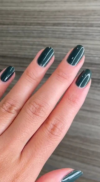 Nailberry - Viva La Vegan - Vegan Army Groene Nagellak (Opaque)