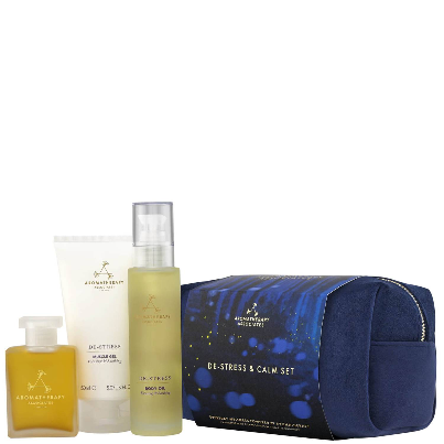 De De-Stress & Calm toilettas met de drie producten ernaast