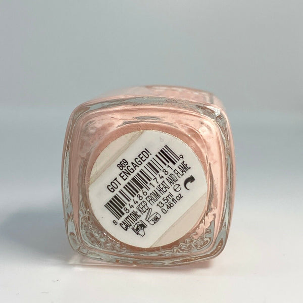 Essie - Got Engaged! - Nagellak - Beauty Junkies